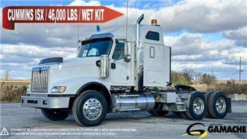 International 5900I SLEEPER TRUCK TRACTOR / HIGHWAY