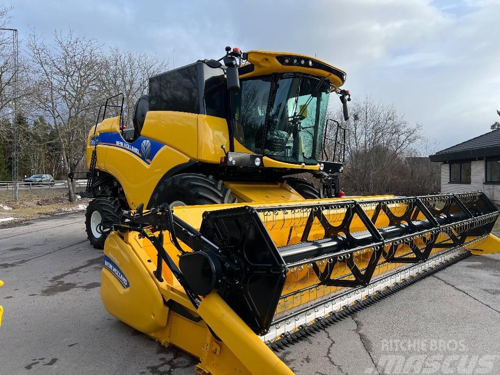 New Holland CX6.80 25” ny Omg.lev! Combine harvesters