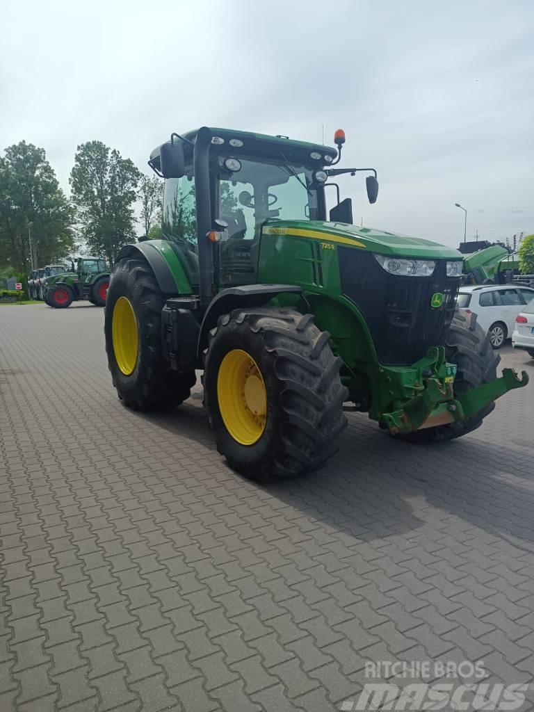 John Deere 7215 R Tractors