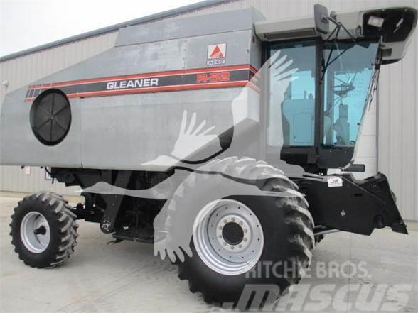 Gleaner R52 Combine harvesters
