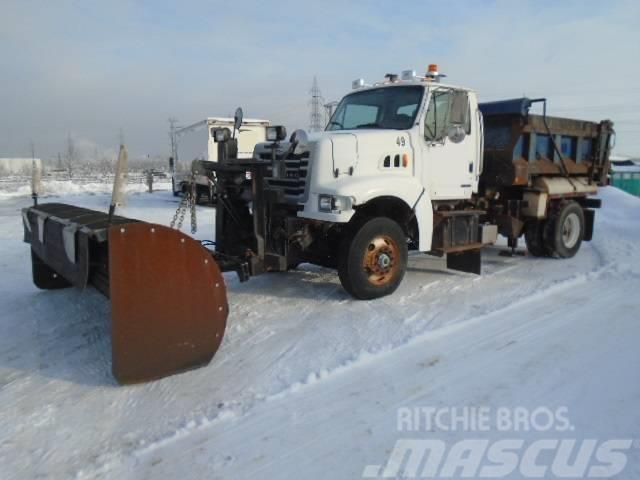Sterling L 8500 Snow blades and plows