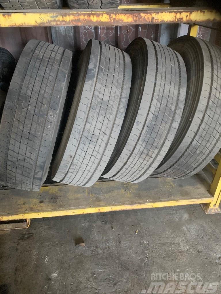 Bridgestone stuurbanden Tyres, wheels and rims