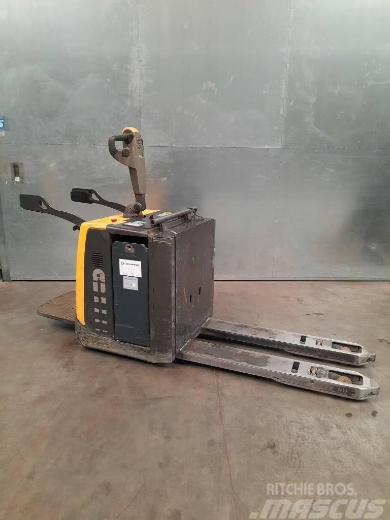 UniCarriers PMR200P Low lifter with platform