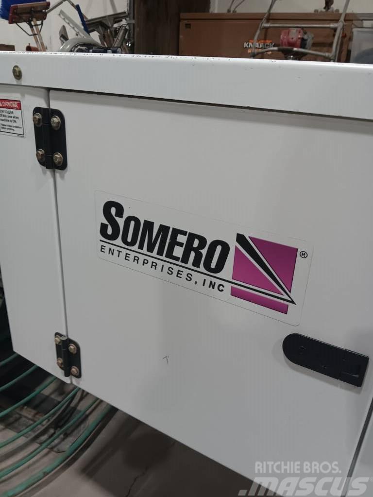 Somero SRS-4 Concrete distribution booms