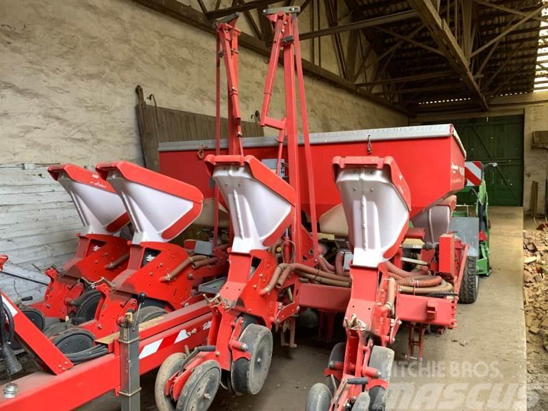 Kverneland Accord Optima HD e-drive Precision sowing machines