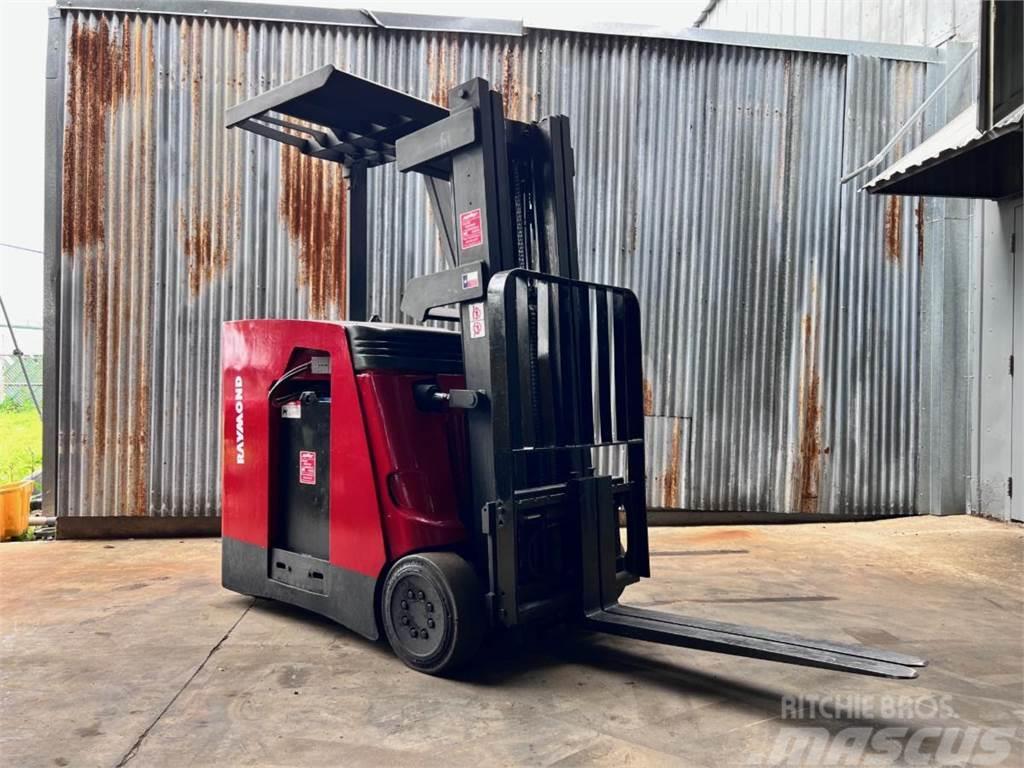 Raymond 410-C35TT Pedestrian stacker