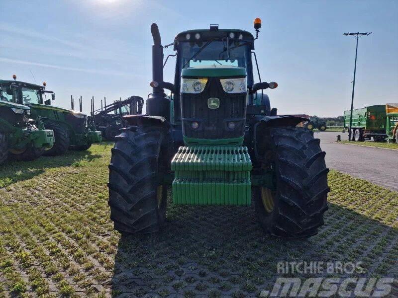 John Deere 6195M Tractors
