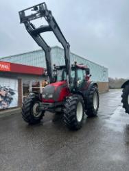Valtra N 121