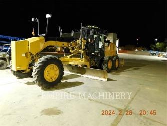 CAT 140M2 AWD