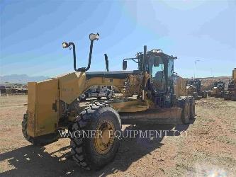 CAT 140M3 AWD