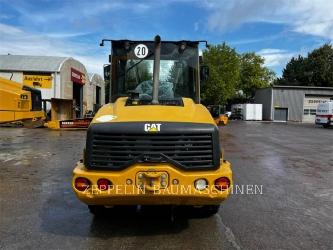 CAT 906M
