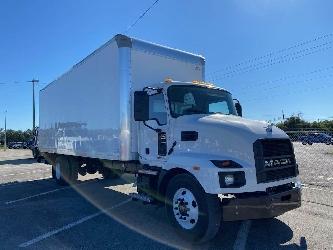 Mack MD6 42R