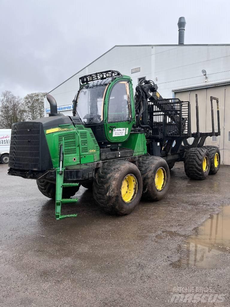 John Deere 1210 E Форвардери