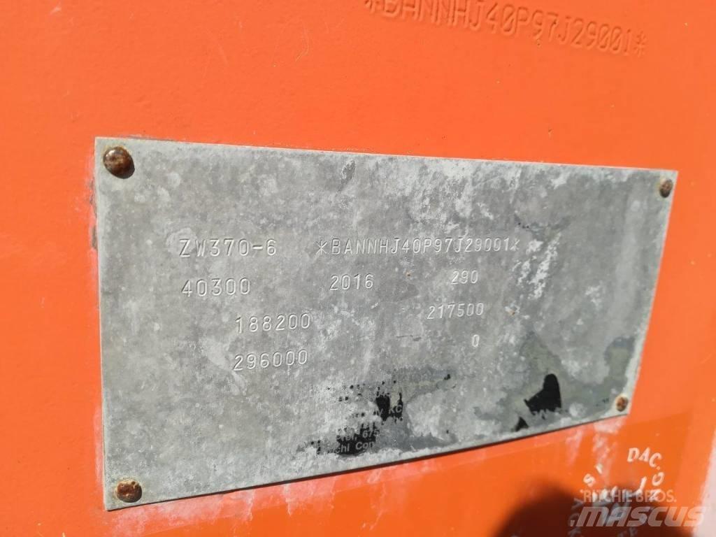 Hitachi ZW 370-6 Фронтальні навантажувачі