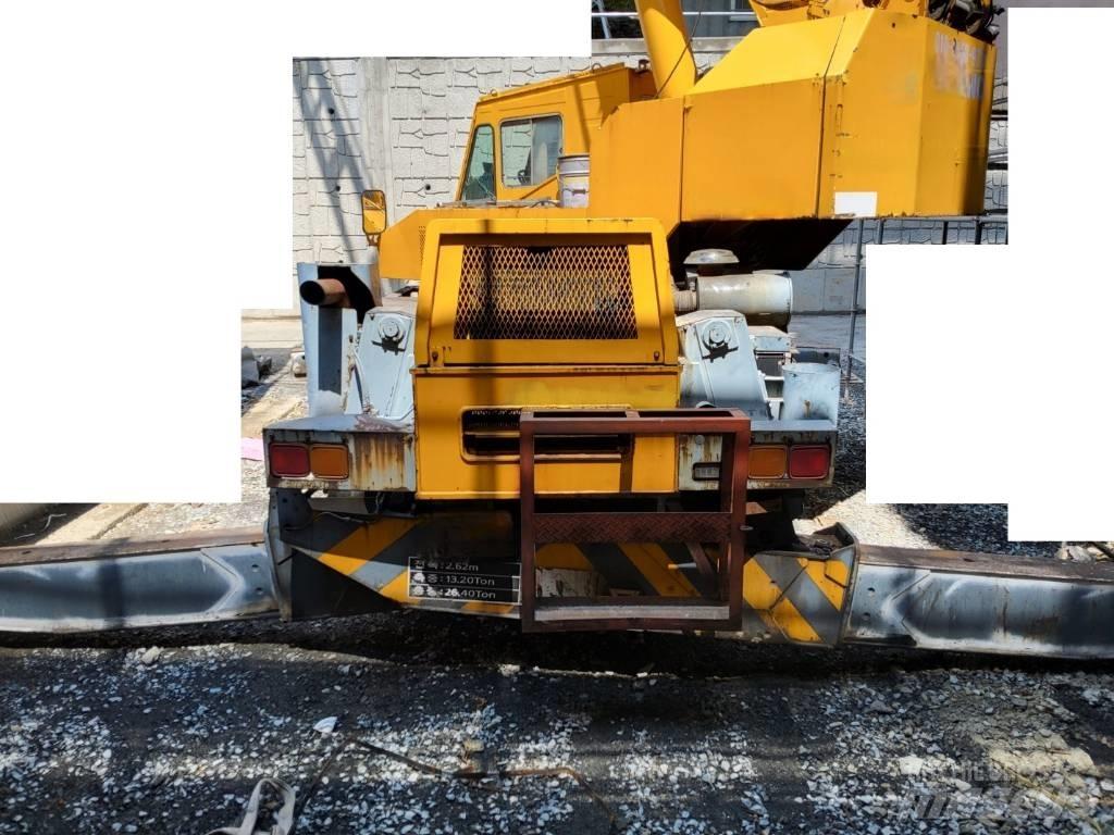 Tadano TR 250 M-5 автокрани всюдиходи