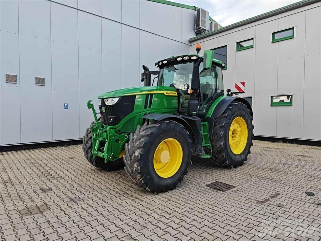 John Deere 6R 250 Трактори