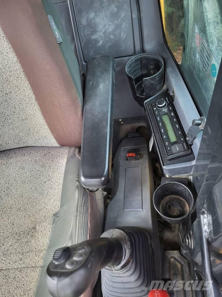 Komatsu PC88MR-11 Середні екскаватори 7т. - 12т.