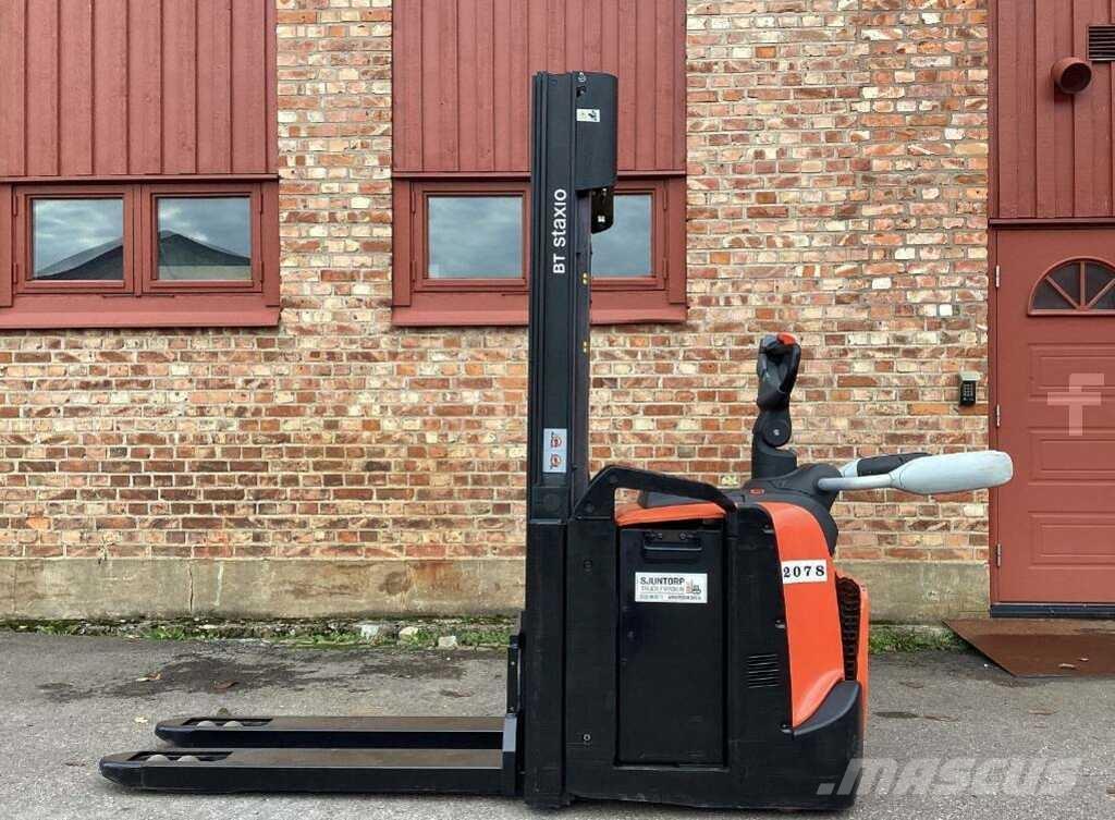 BT SPE 120 L Самохідні електроштабелери