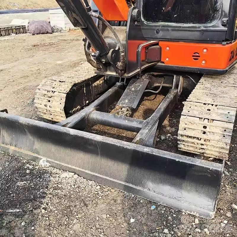 Hitachi ZX 55 Міні-екскаватори < 7т