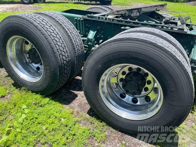 Mack CXU613 Pinnacle Тягачі