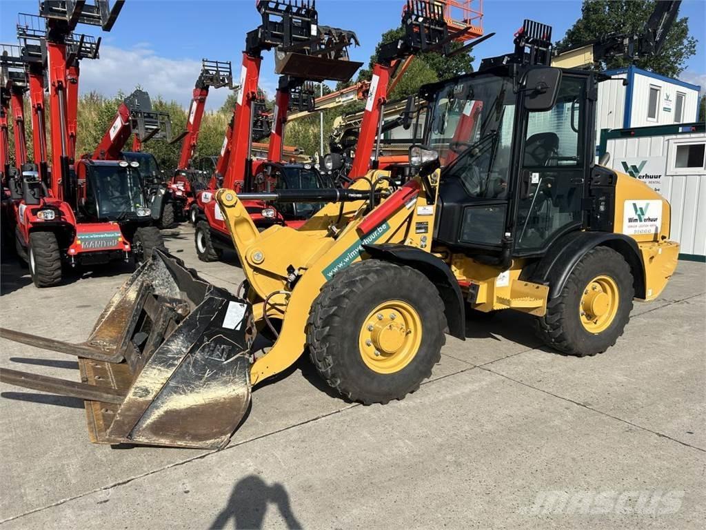 CAT 906 (9145) Багатофункціональне обладнання для вантажних і землекопальних робіт