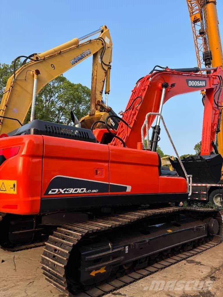 Doosan DX300LC-9C Гусеничні екскаватори
