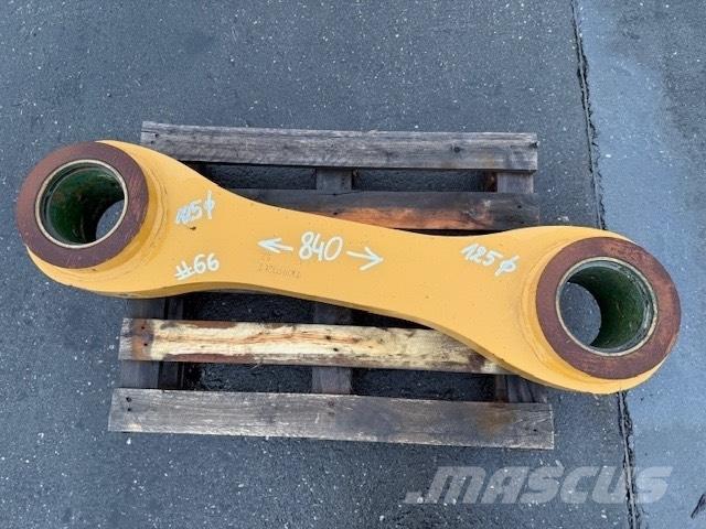 CNH BUCKET LINK Ковші
