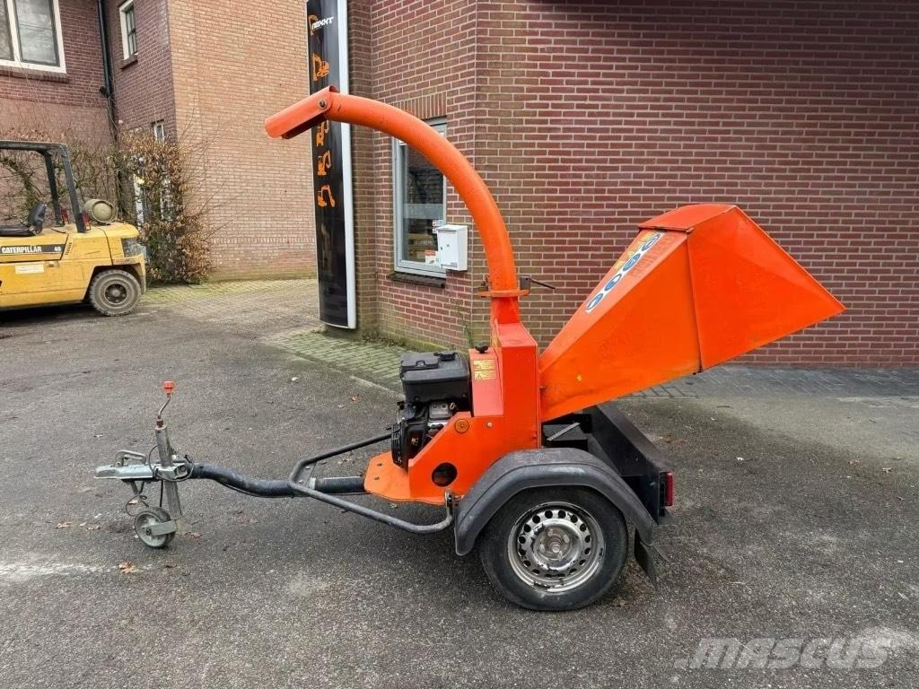 Wolf Hakselaar Подрібнювачі деревини