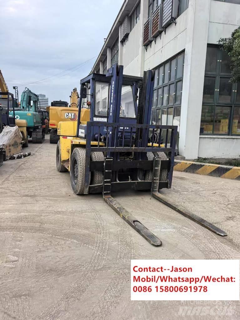 Komatsu FD 100-7 Дизельні навантажувачі