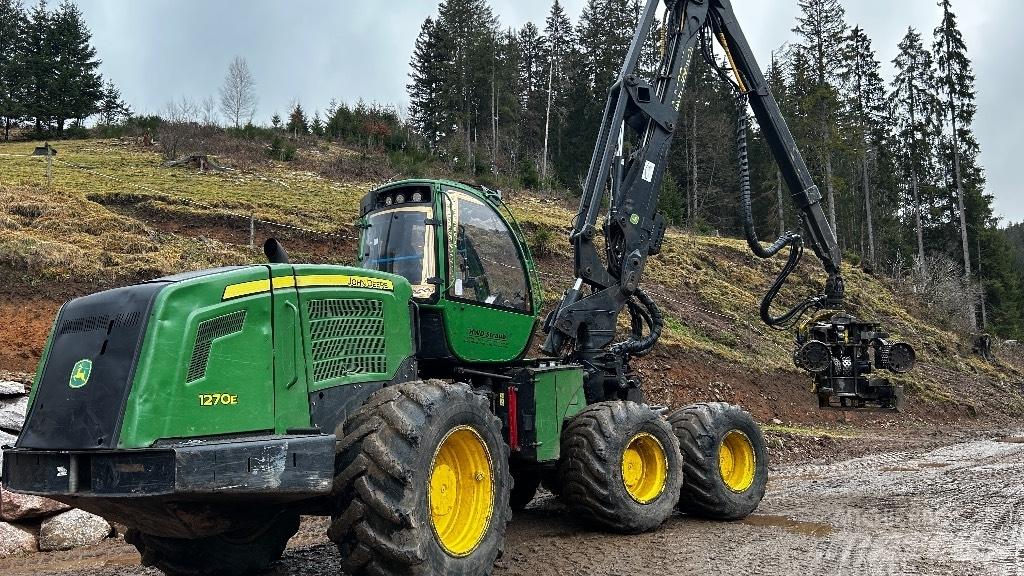 John Deere 1270 E Харвестери