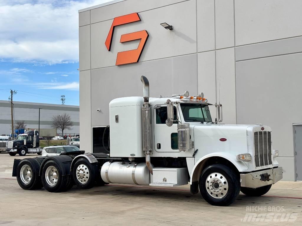 Peterbilt 388 Тягачі