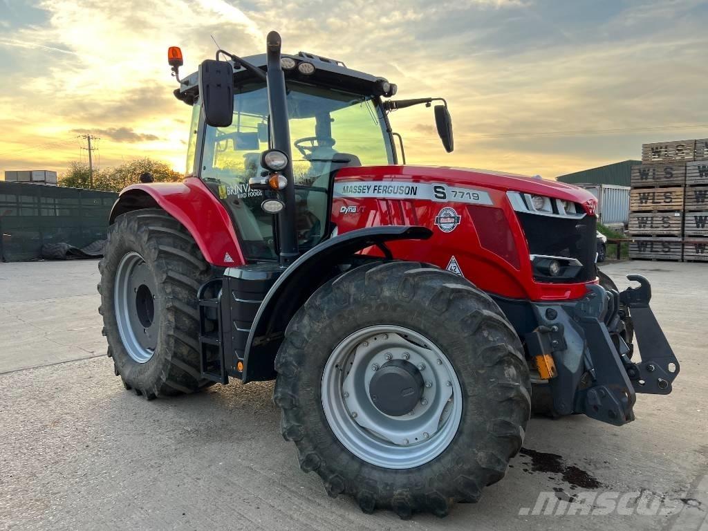 Massey Ferguson 7719 Трактори