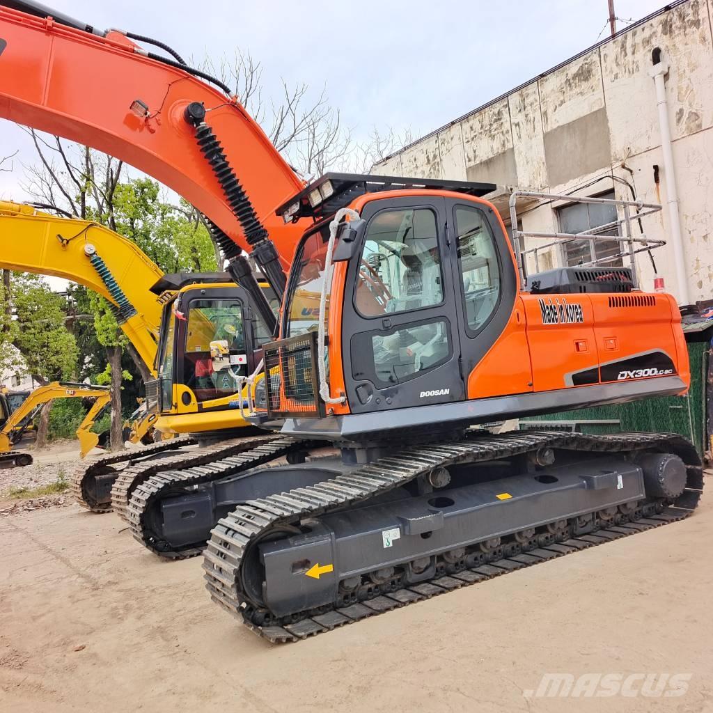 Doosan DX300LCA Гусеничні екскаватори