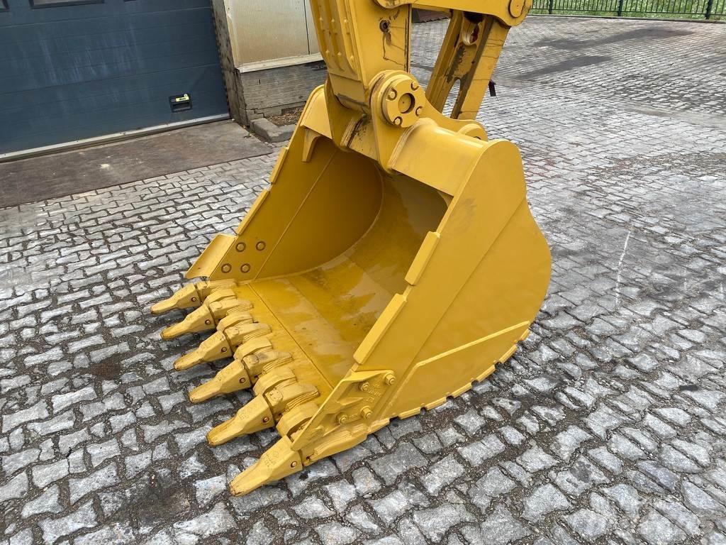CAT 320D3 Гусеничні екскаватори