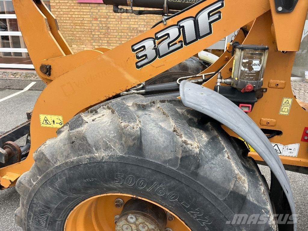 CASE 321 F Фронтальні навантажувачі