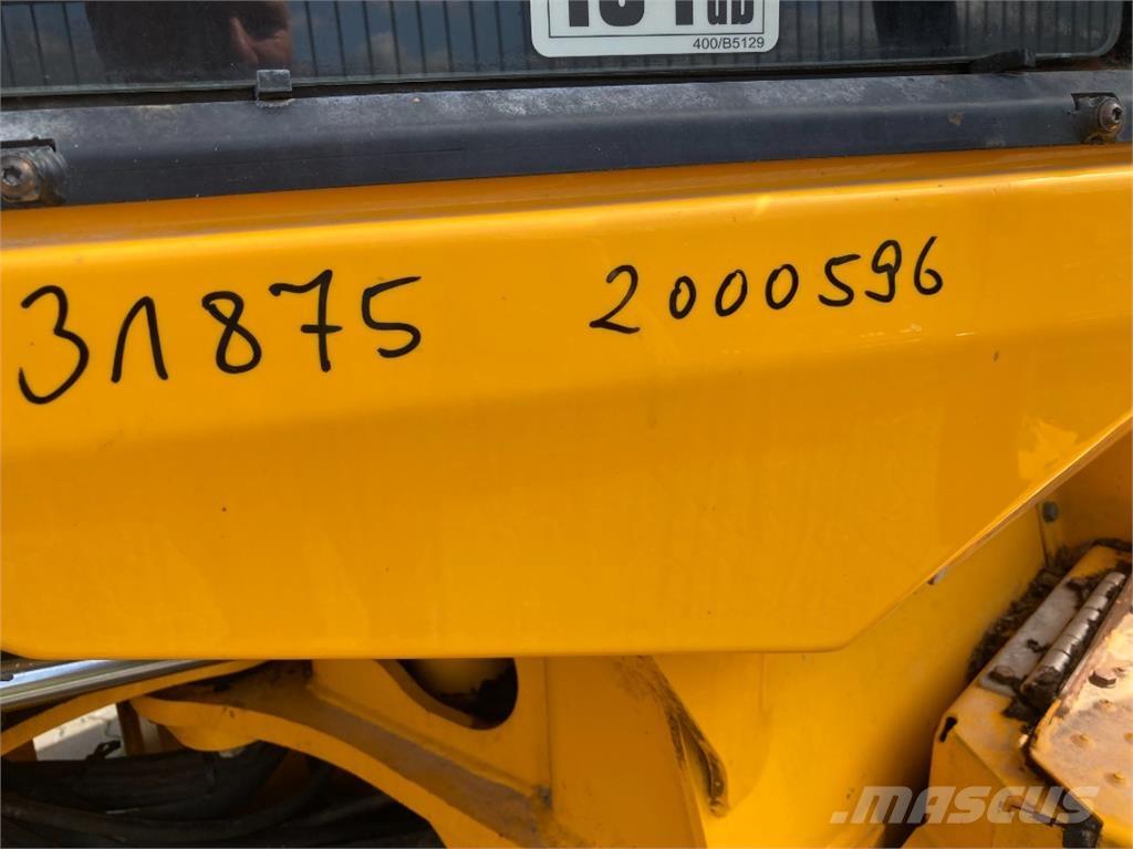 JCB 427 HT Фронтальні навантажувачі