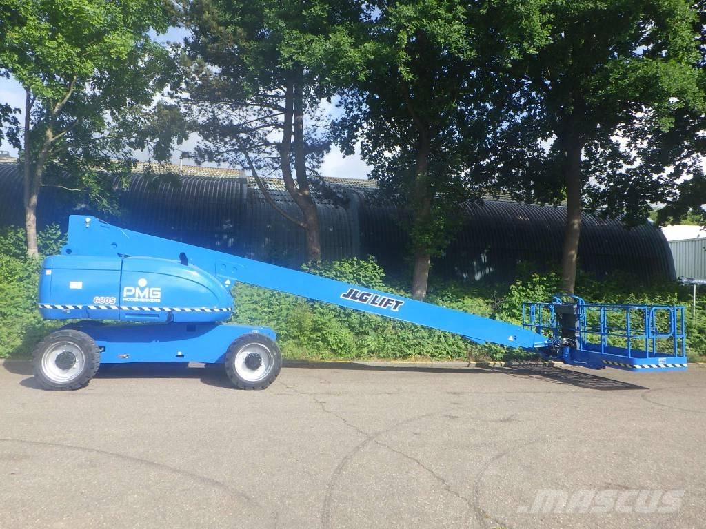 JLG 680S Телескопічні підйомники