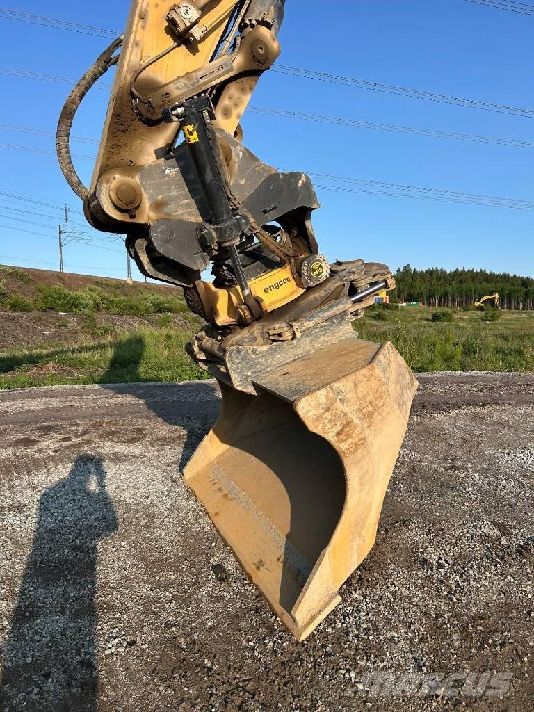 CAT 335 Гусеничні екскаватори