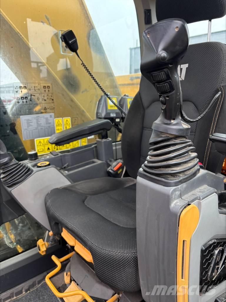 CAT 335 Гусеничні екскаватори