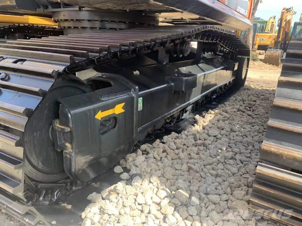 Doosan DX 225 Гусеничні екскаватори