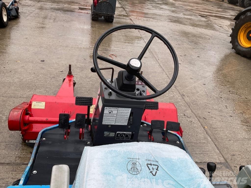 Iseki SF300 Самохідні газонокосарки