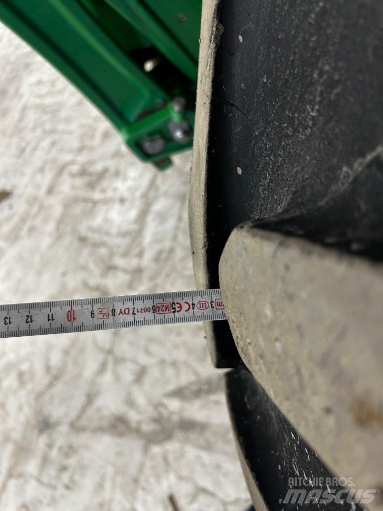 John Deere 6250r Трактори