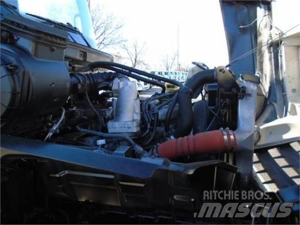 Hino 338 Шасі з кабіною