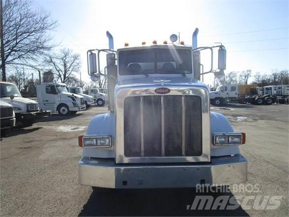 Peterbilt 365 Комбі/Вакуумні вантажівки