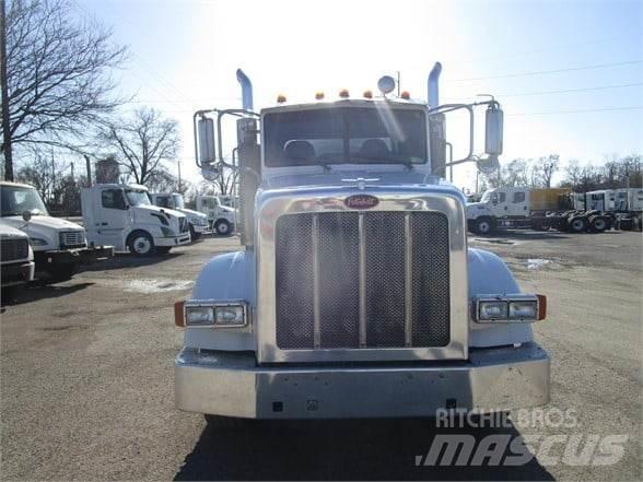 Peterbilt 365 Комбі/Вакуумні вантажівки