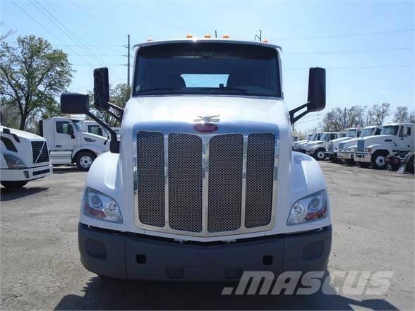 Peterbilt 579 Тягачі