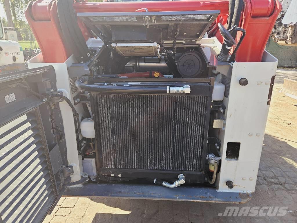 Takeuchi TL12 Гусеничні вантажники