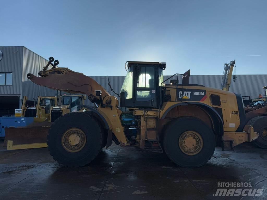 CAT 980M Фронтальні навантажувачі