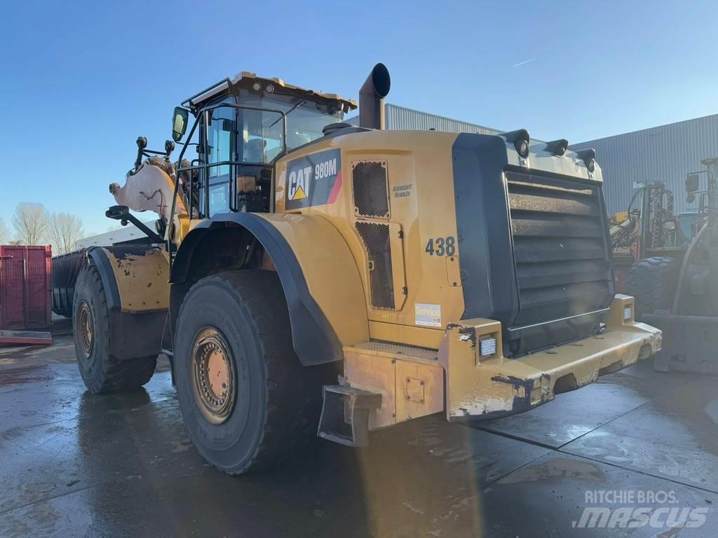 CAT 980M Фронтальні навантажувачі