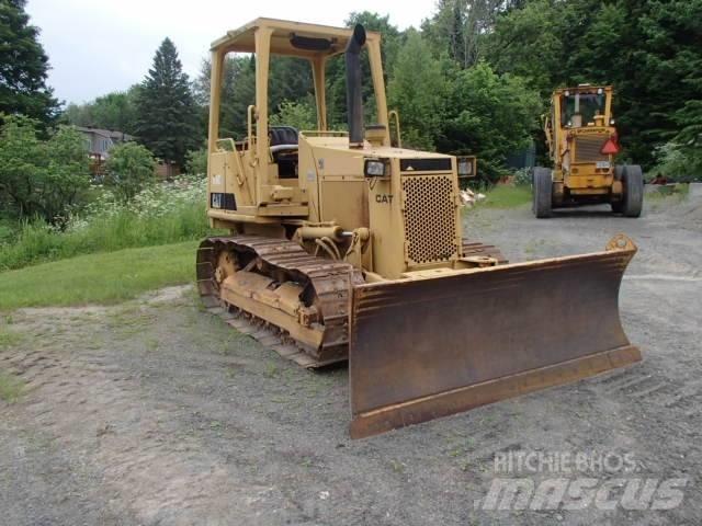 CAT D 3 C Гусеничні бульдозери